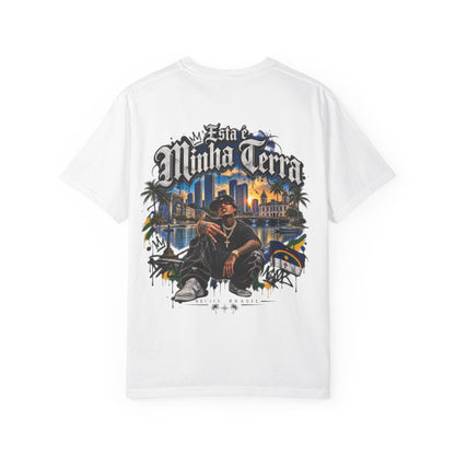 Graphic T-Shirt — "Esta é Minha Terra" Urban Cityscape Design